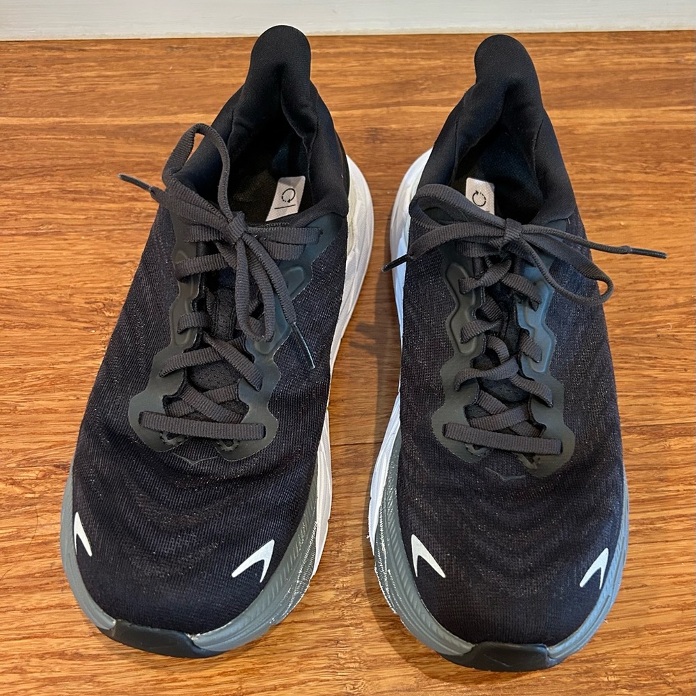 Hoka Women’s Arahi 6 in 7.5 wide